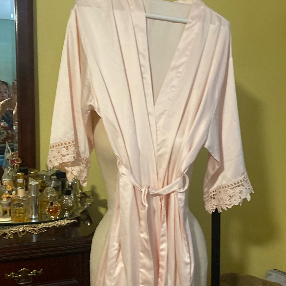 Satin No nane Robe lace on hem and sleeves